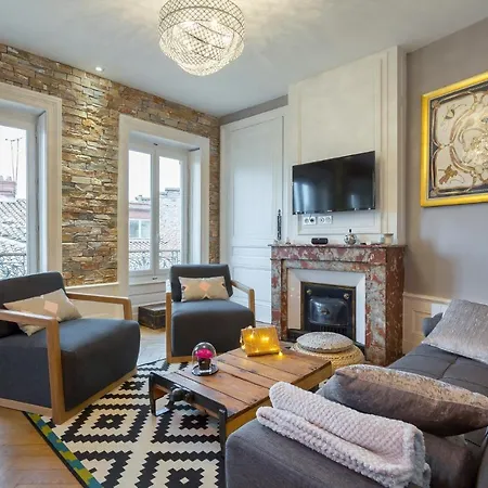 Host Inn Natty Suite Apartman Lyon